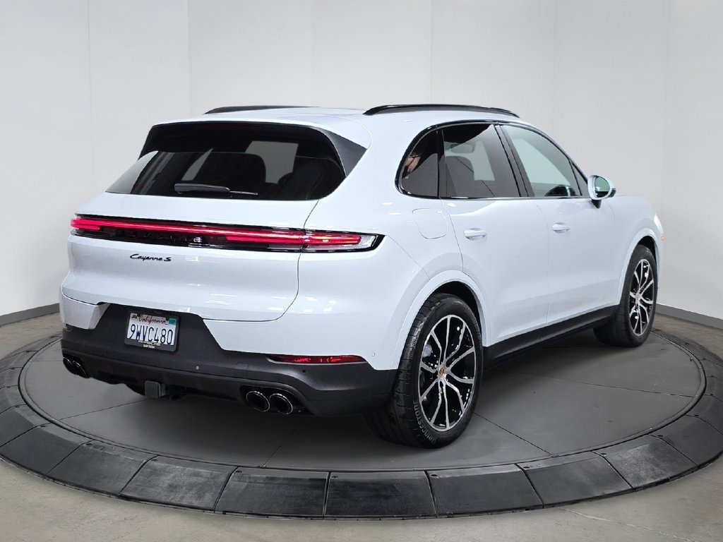 Certified 2026 Porsche Cayenne S AWD/4WD image 7