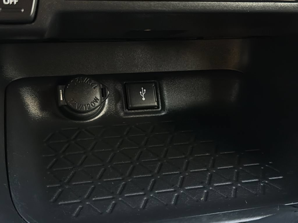 Used 2021 Toyota RAV4 XLE w/ Convenience Package AWD/4WD image 29