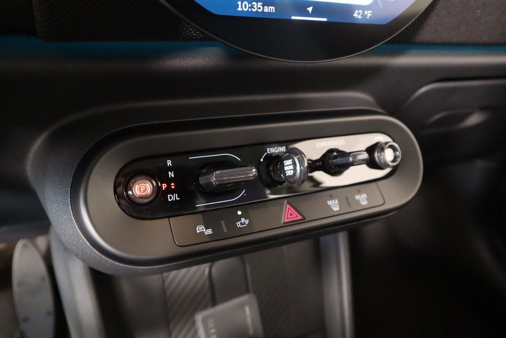 New 2025 MINI Cooper 2-Door Hardtop image 9