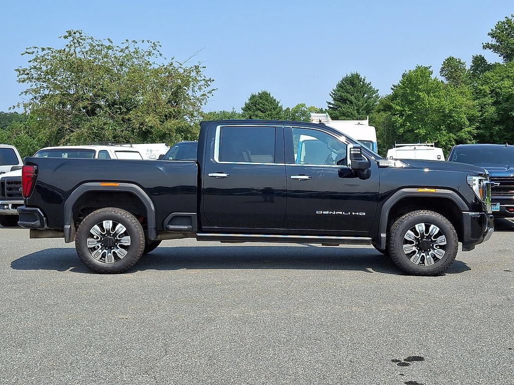 Used 2024 GMC Sierra 2500 Denali AWD/4WD image 7