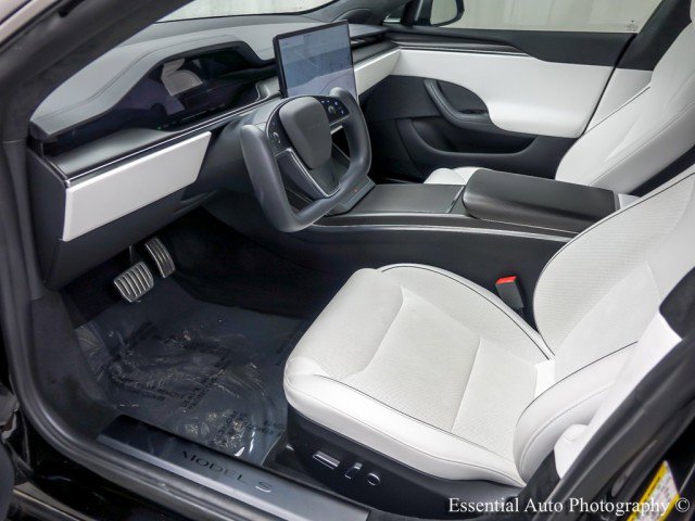 Used 2023 Tesla Model S Plaid image 13