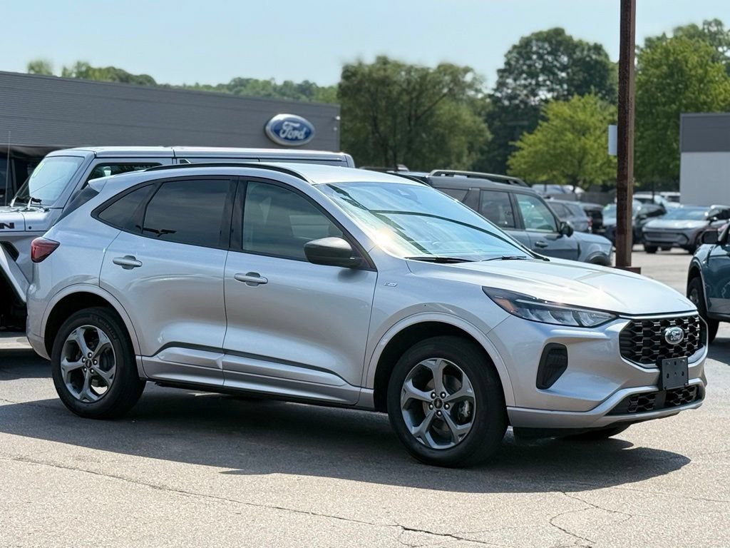 Used 2024 Ford Escape ST-Line w/ Tech Pack #1 AWD/4WD image 28