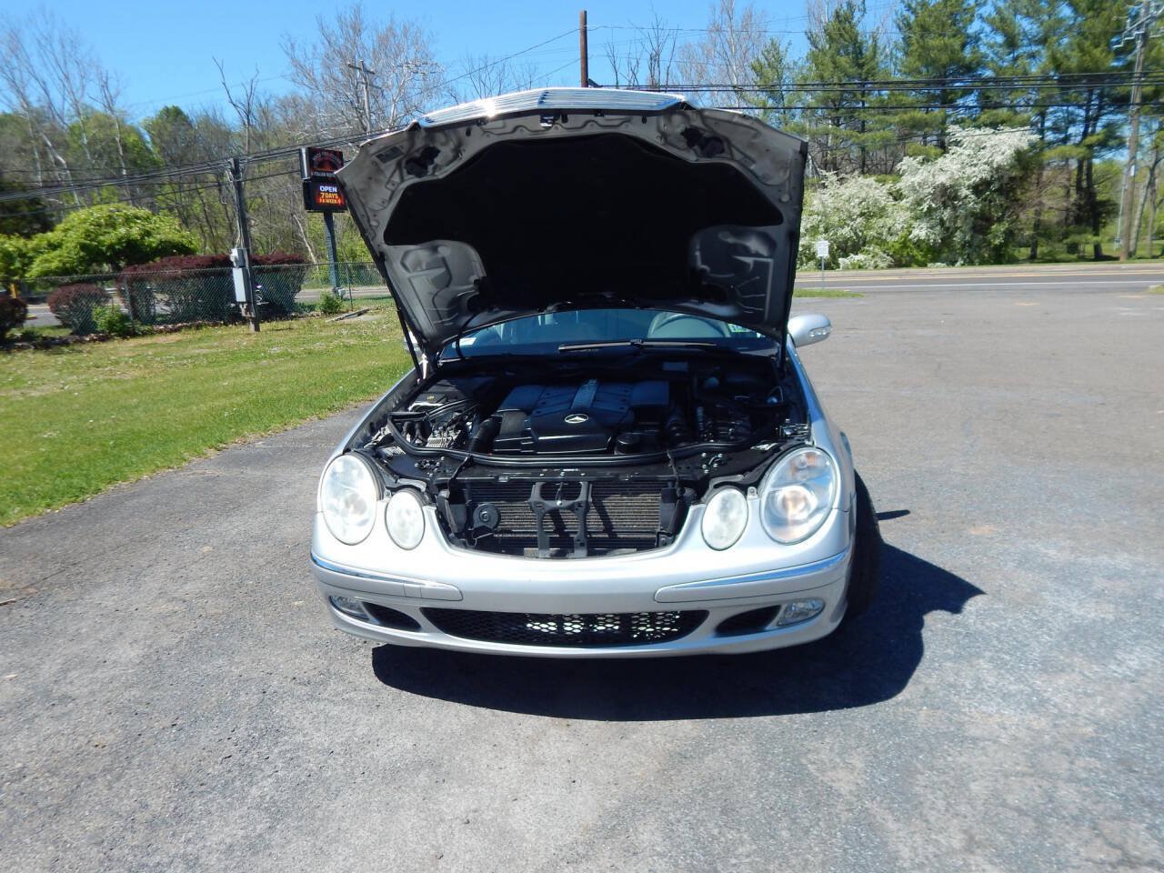 Used 2005 Mercedes-Benz E 500 4MATIC Sedan image 19