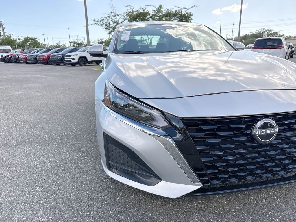 Used 2023 Nissan Altima 2.5 S image 9