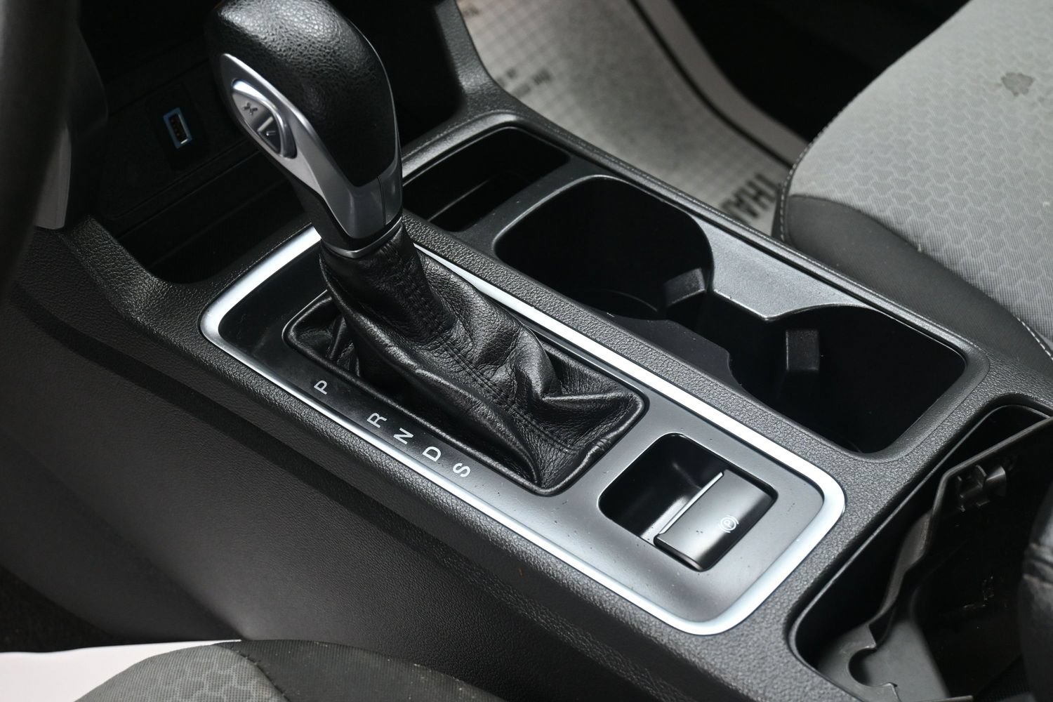 Used 2018 Ford Escape SE FWD image 21