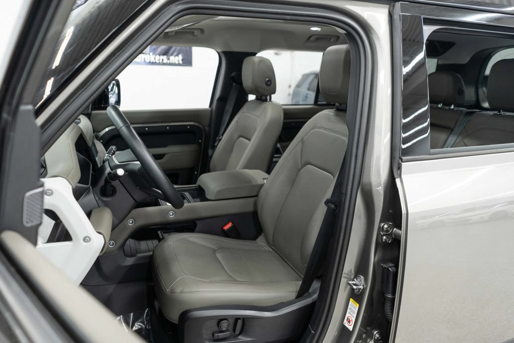 Used 2024 Land Rover Defender 110 S AWD/4WD image 9