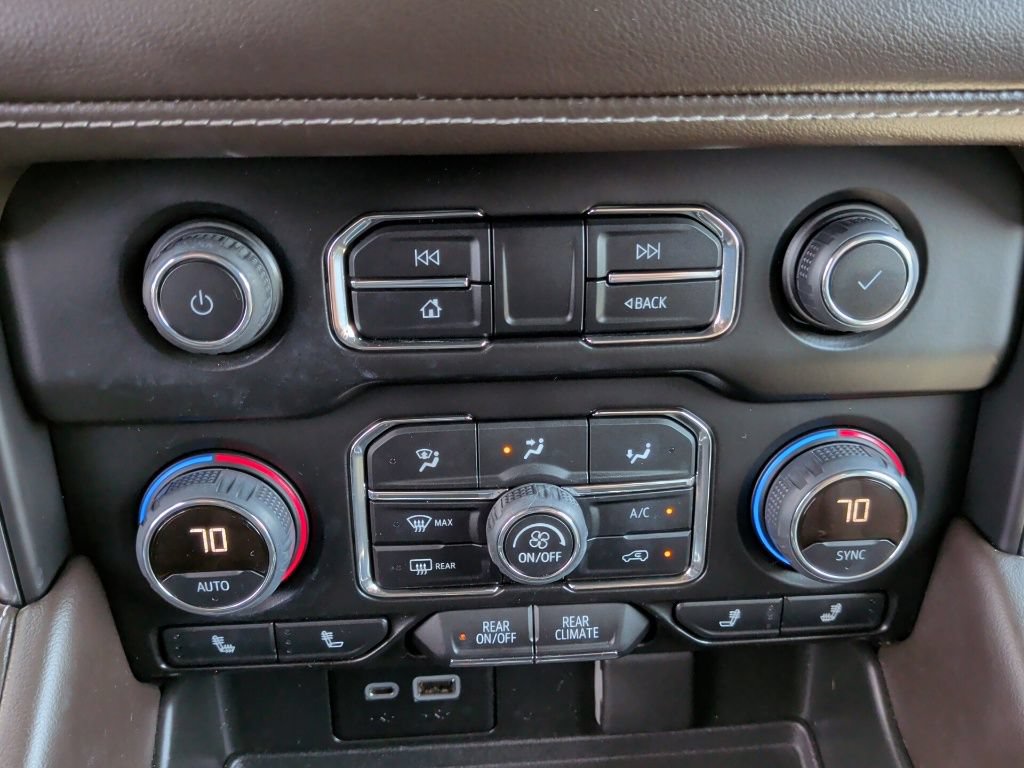 Used 2022 Chevrolet Tahoe LT w/ Luxury Package RWD image 31