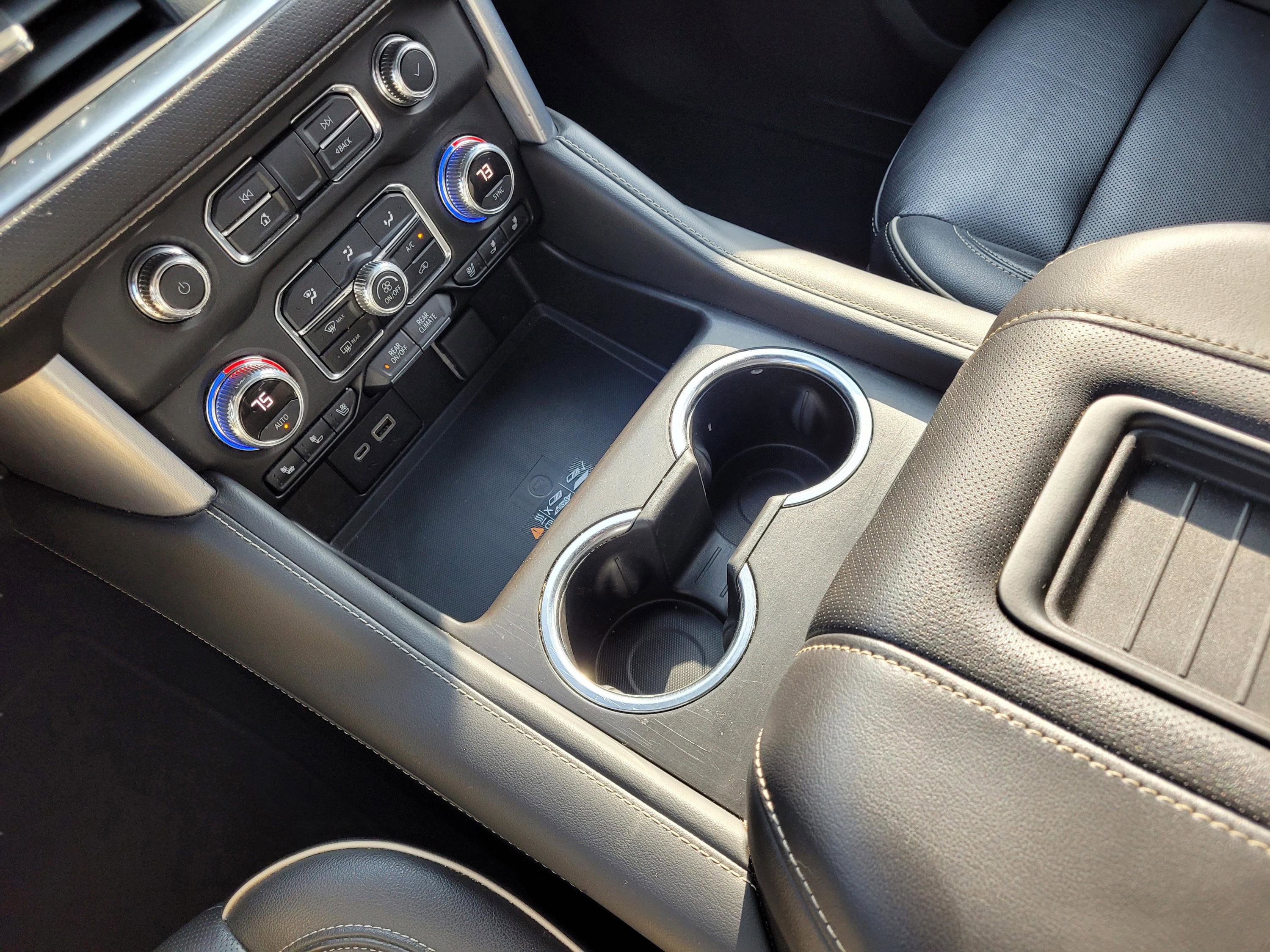 Used 2021 GMC Yukon SLT image 25