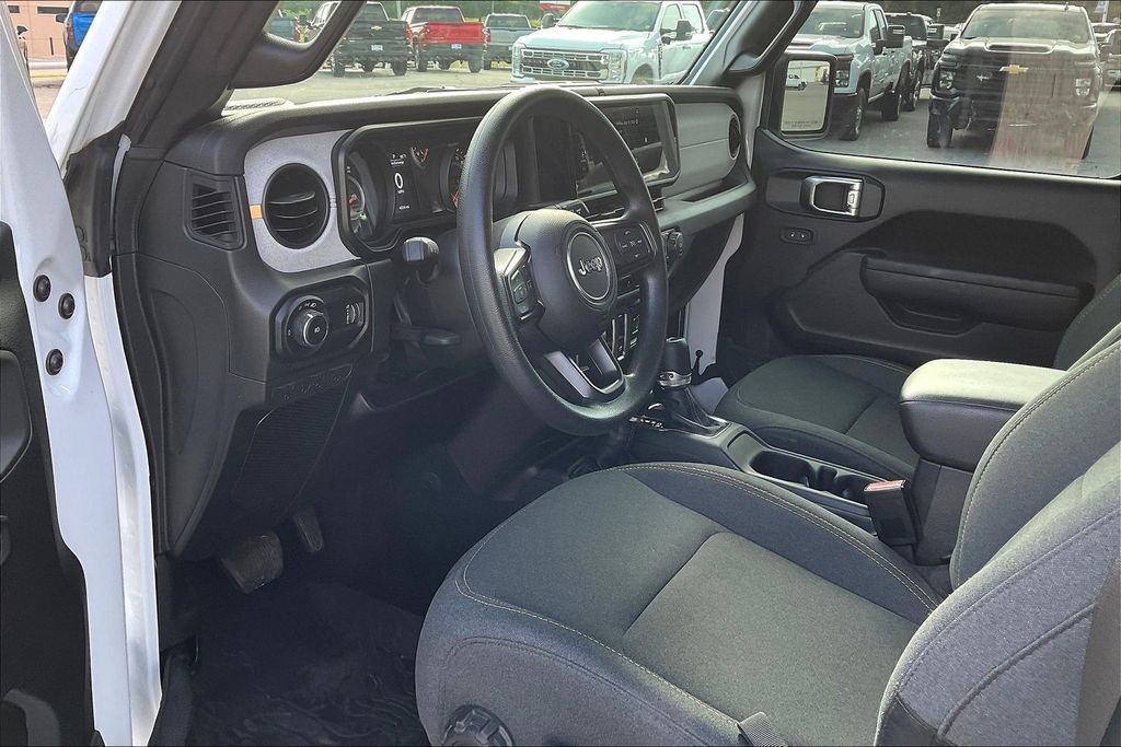 Used 2026 Jeep Wrangler Sport AWD/4WD image 12