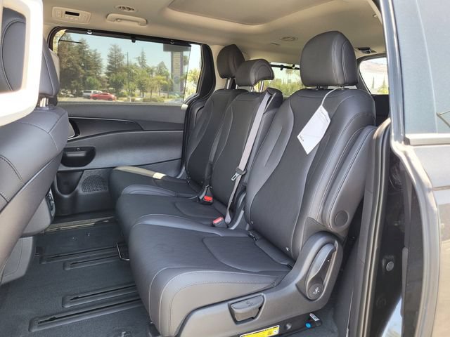 New 2026 Kia Carnival SX FWD image 6