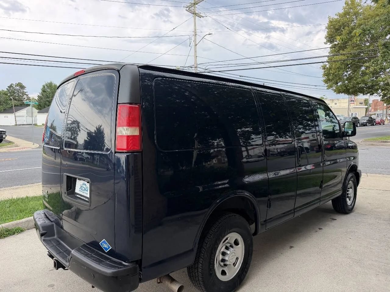Used 2015 Chevrolet Express 2500 w/ Cold Climate Package RWD image 6