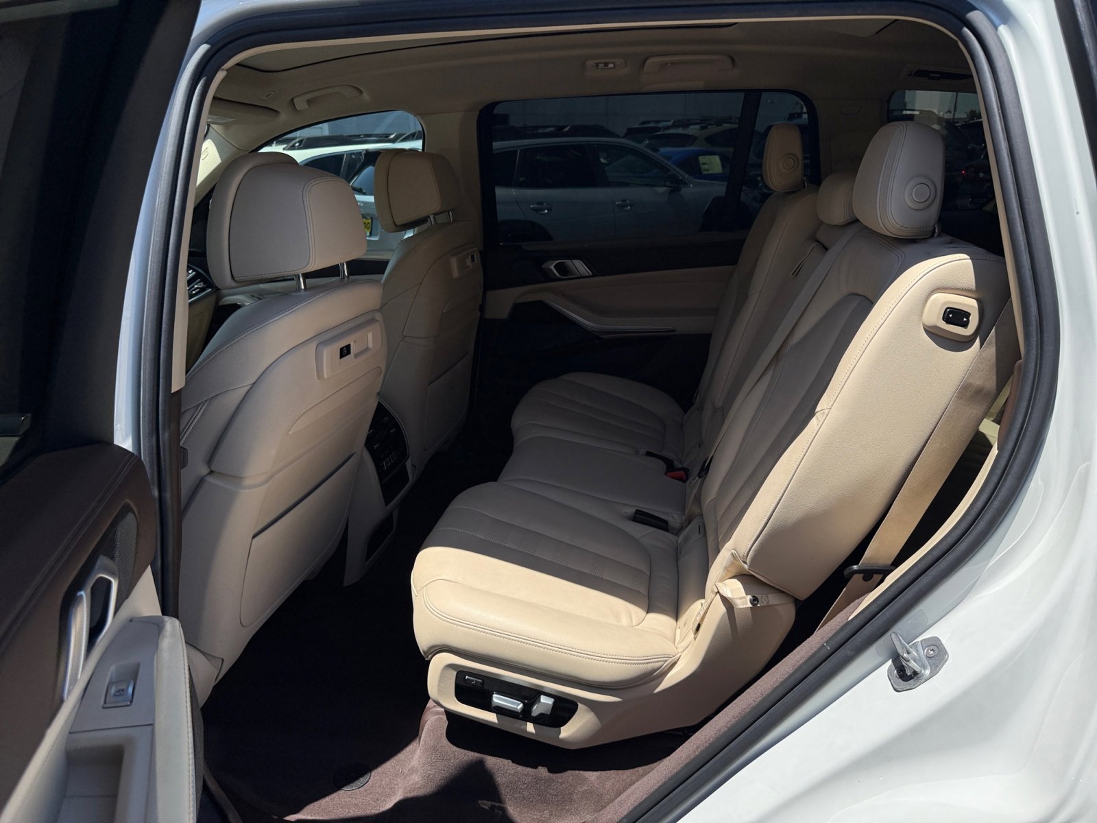 Used 2019 BMW X7 xDrive50i w/ Luxury Seating Package image 21