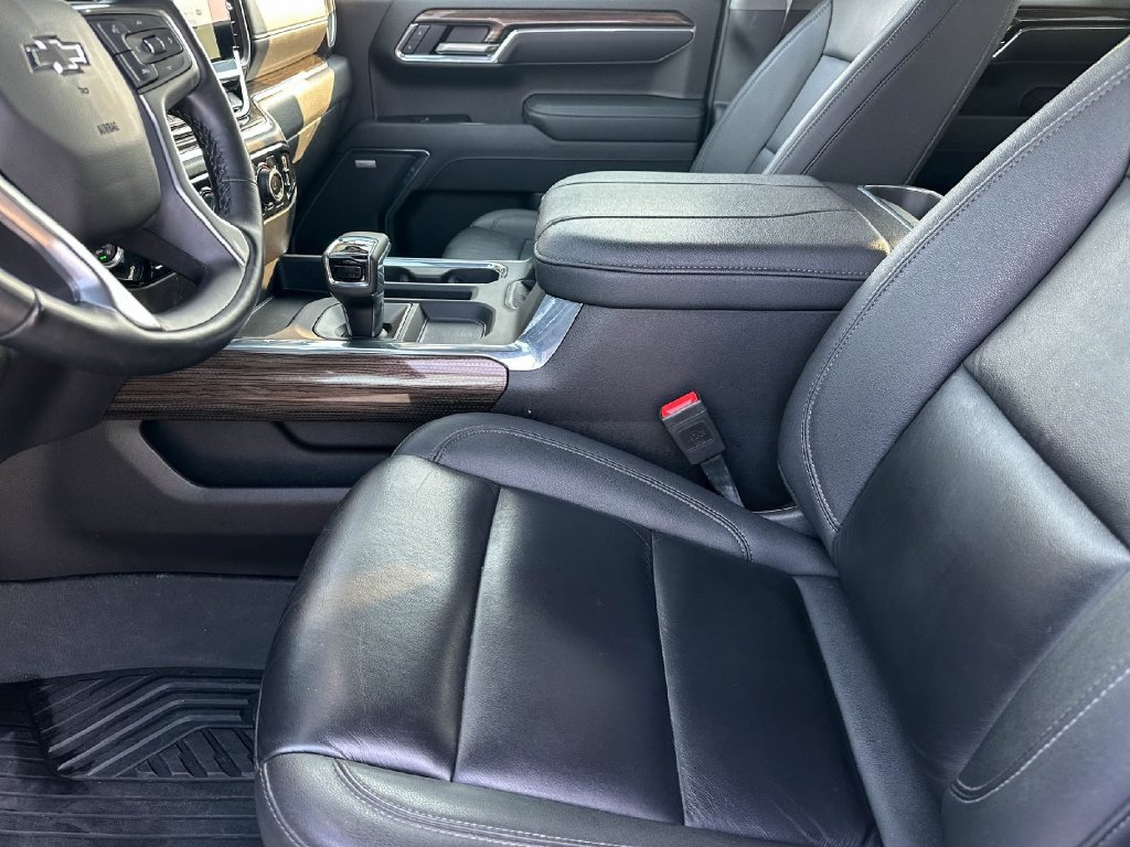 Used 2025 Chevrolet Silverado 1500 LT Trail Boss w/ LT Trail Boss Premium Package AWD/4WD image 13