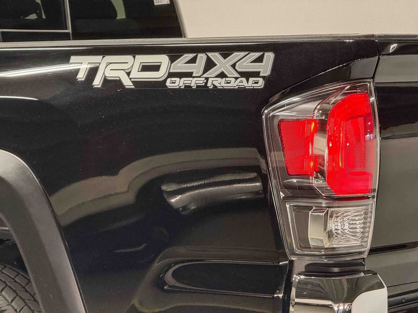 Certified 2023 Toyota Tacoma TRD Off-Road AWD/4WD image 12