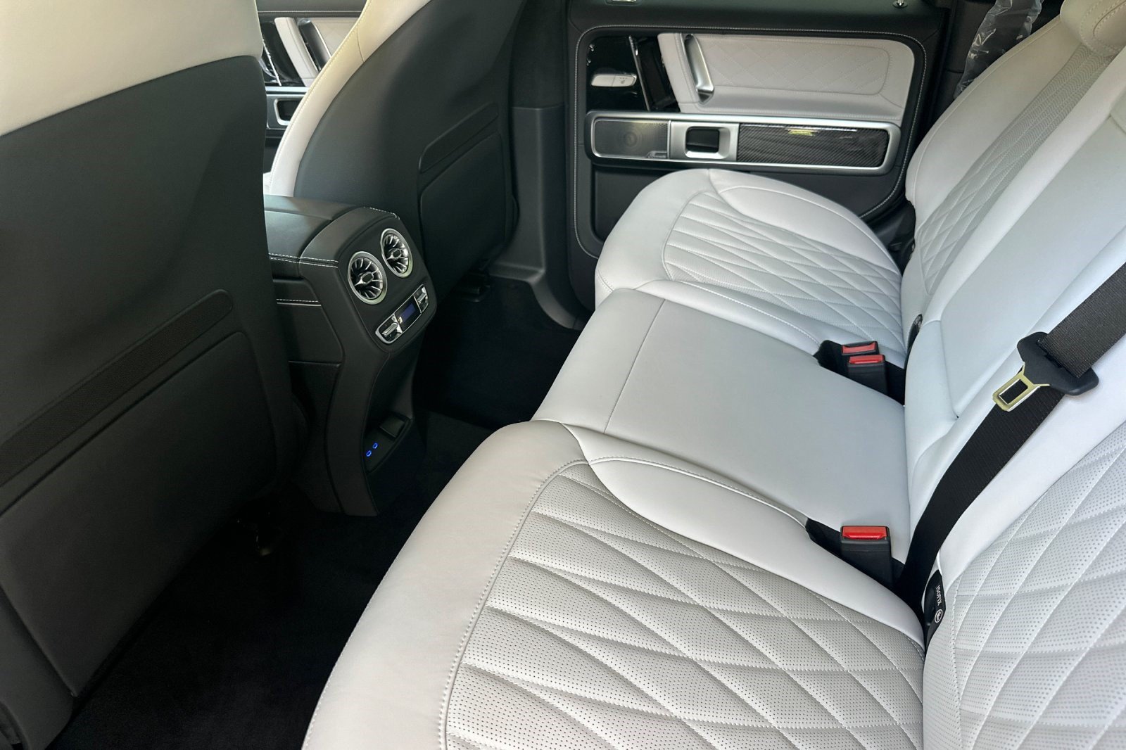 New 2027 Mercedes-Benz G 63 AMG 4MATIC image 25