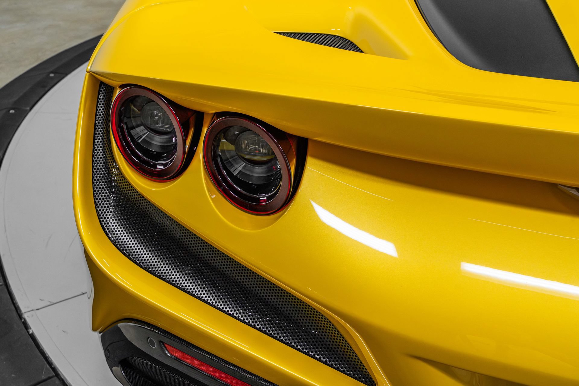 Certified 2022 Ferrari F8 Tributo RWD image 49