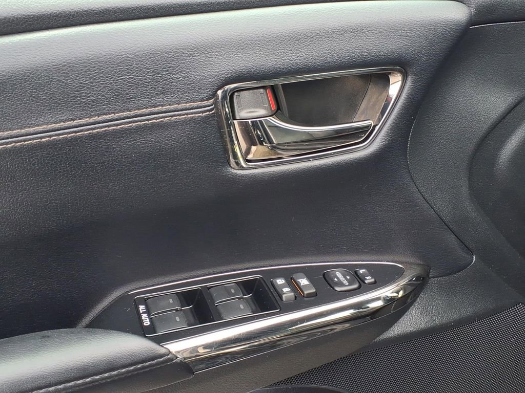 Used 2015 Toyota Avalon XLE Premium FWD image 4
