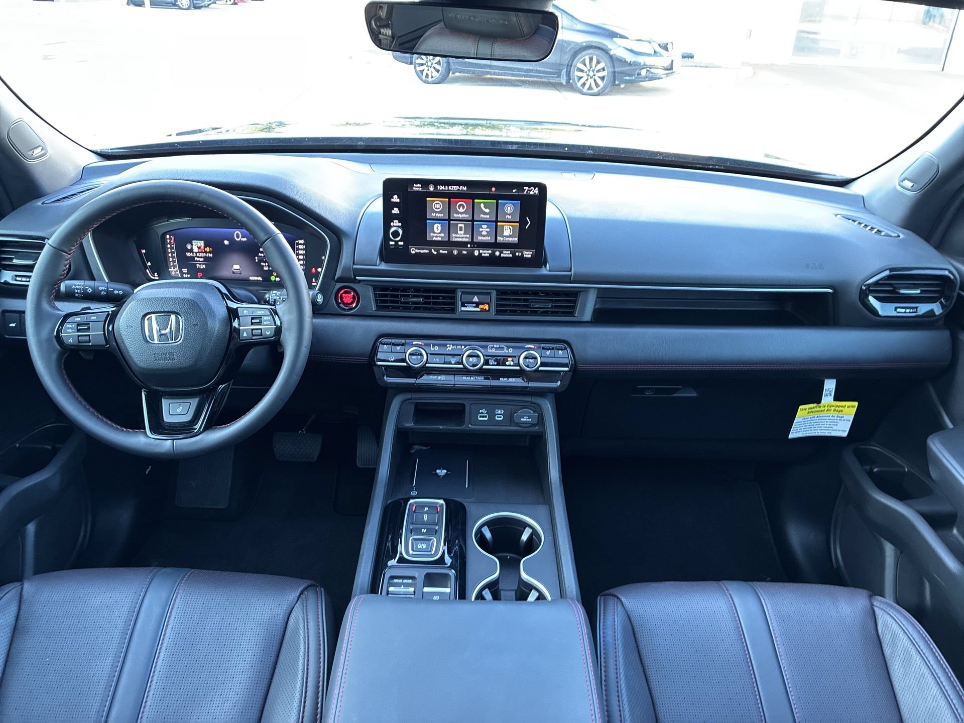 Certified 2025 Honda Pilot Black Edition image 16