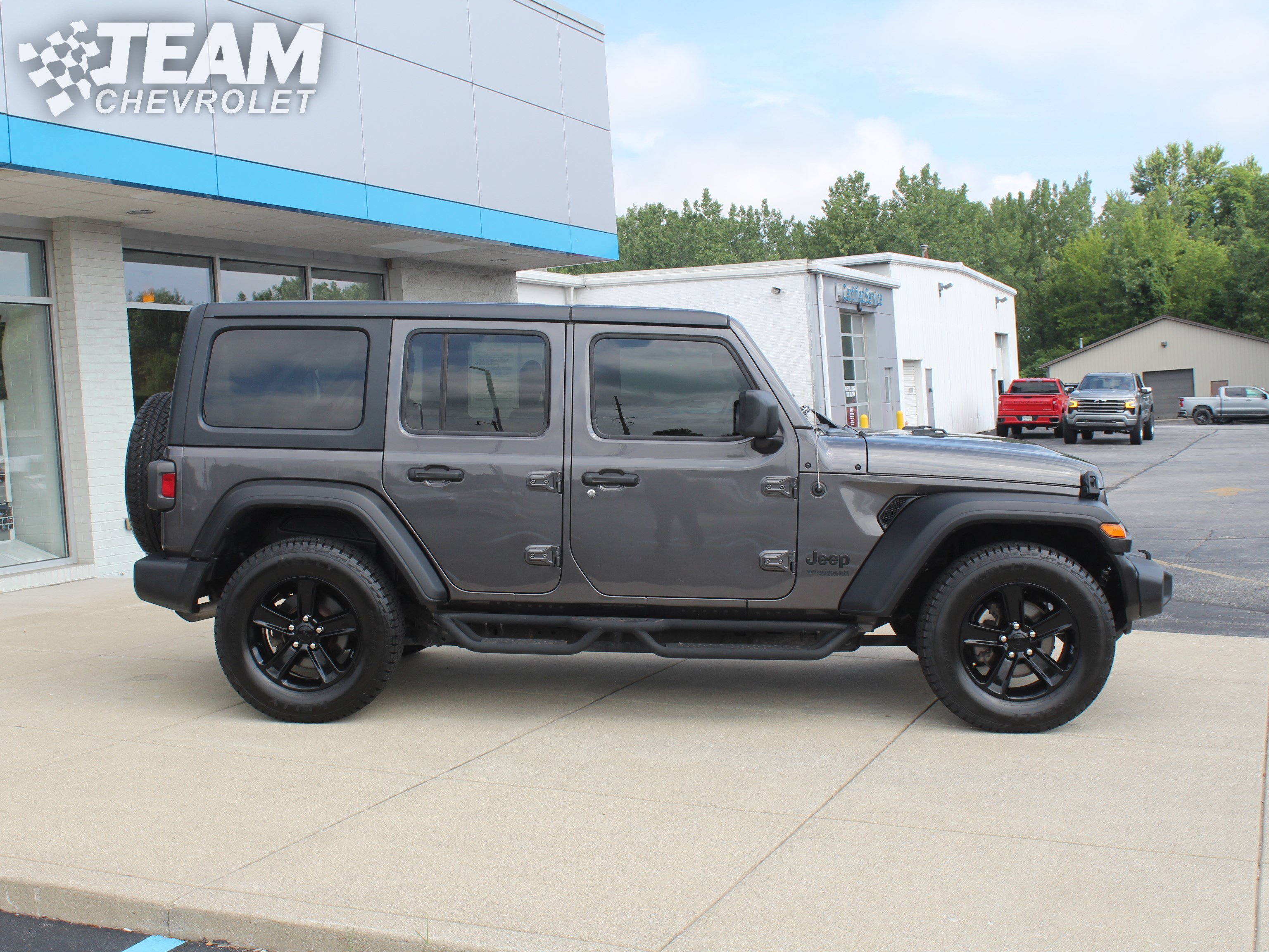 Used 2021 Jeep Wrangler Unlimited Sport AWD/4WD image 3