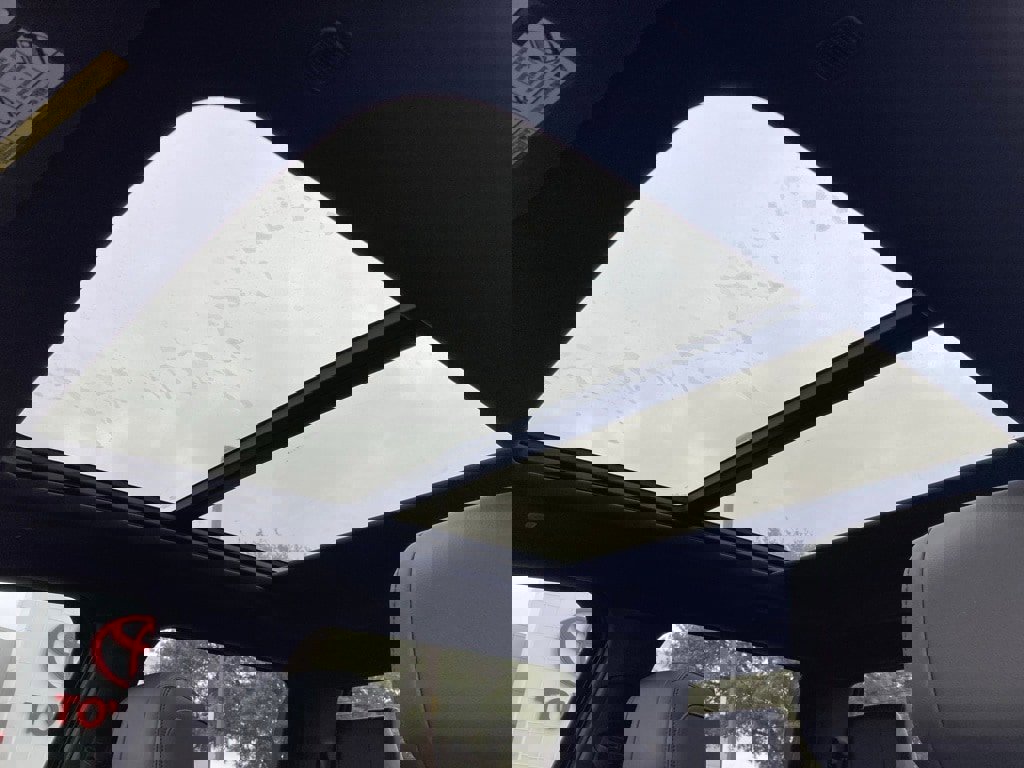 Used 2025 Toyota Tundra Limited image 15