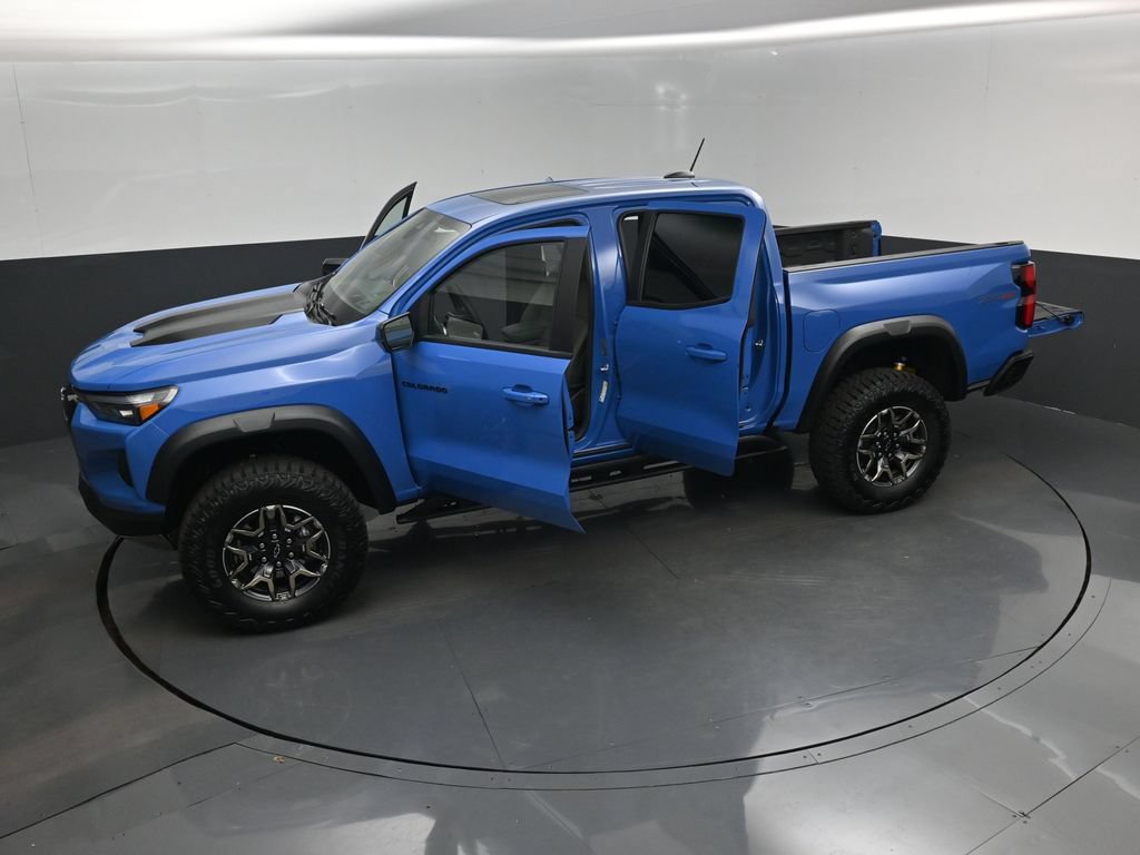 Used 2026 Chevrolet Colorado ZR2 w/ Technology Package AWD/4WD image 20