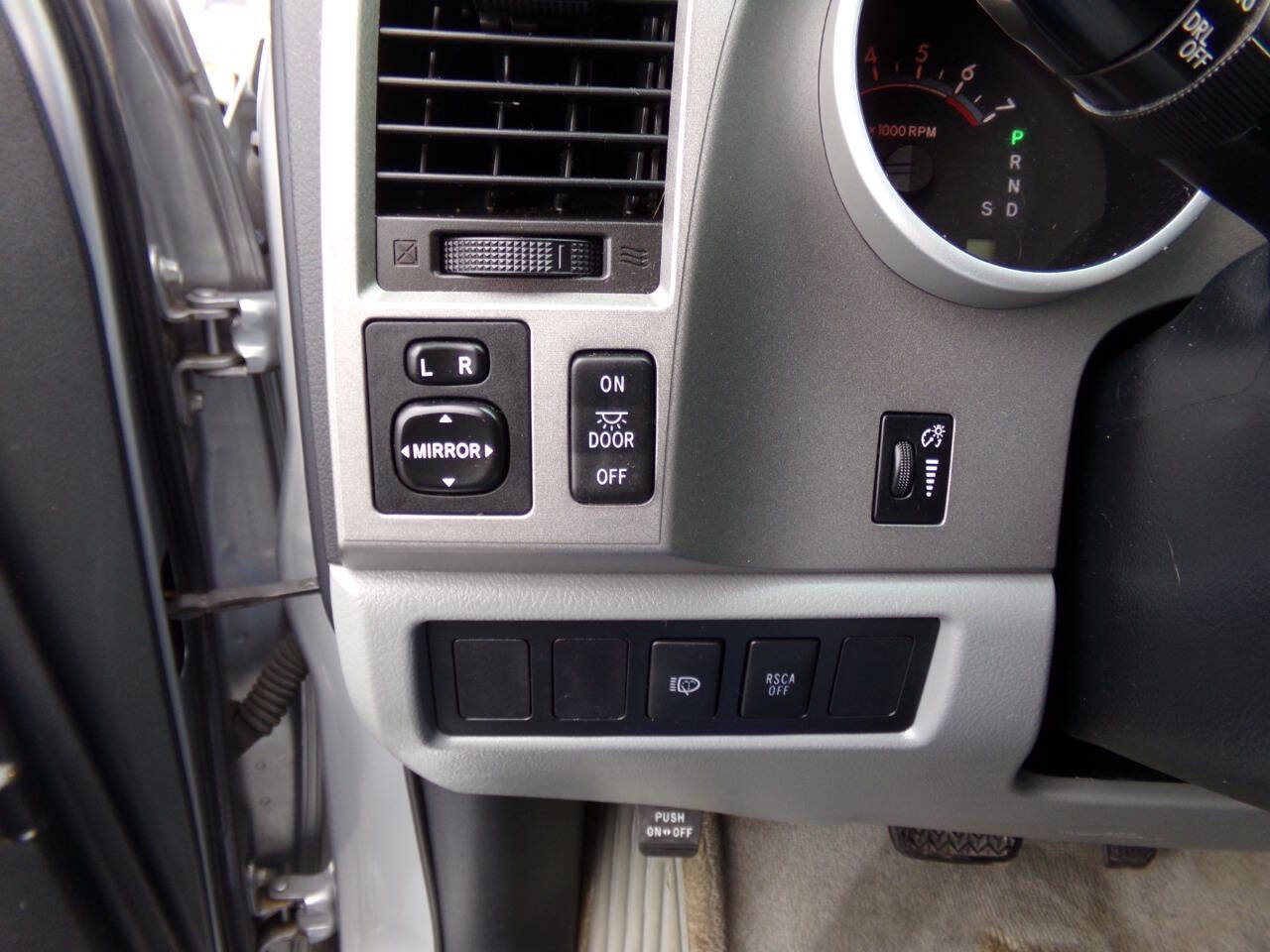 Used 2011 Toyota Sequoia SR5 w/ Premium Pkg AWD/4WD image 39