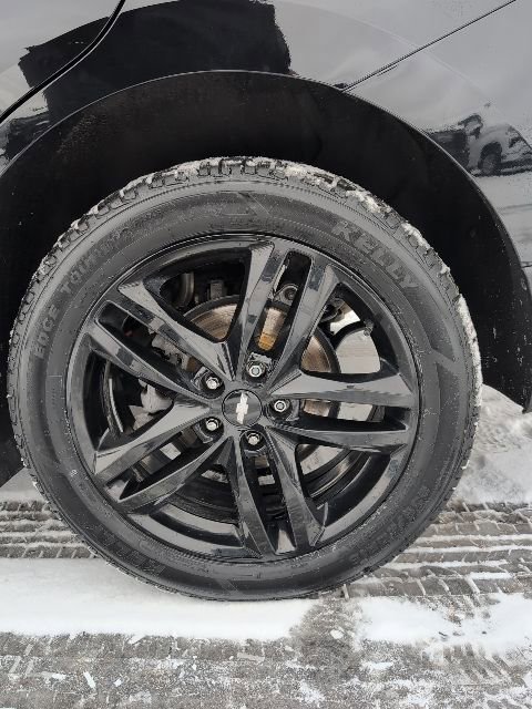 Used 2020 Chevrolet Equinox LT w/ Midnight Edition image 9