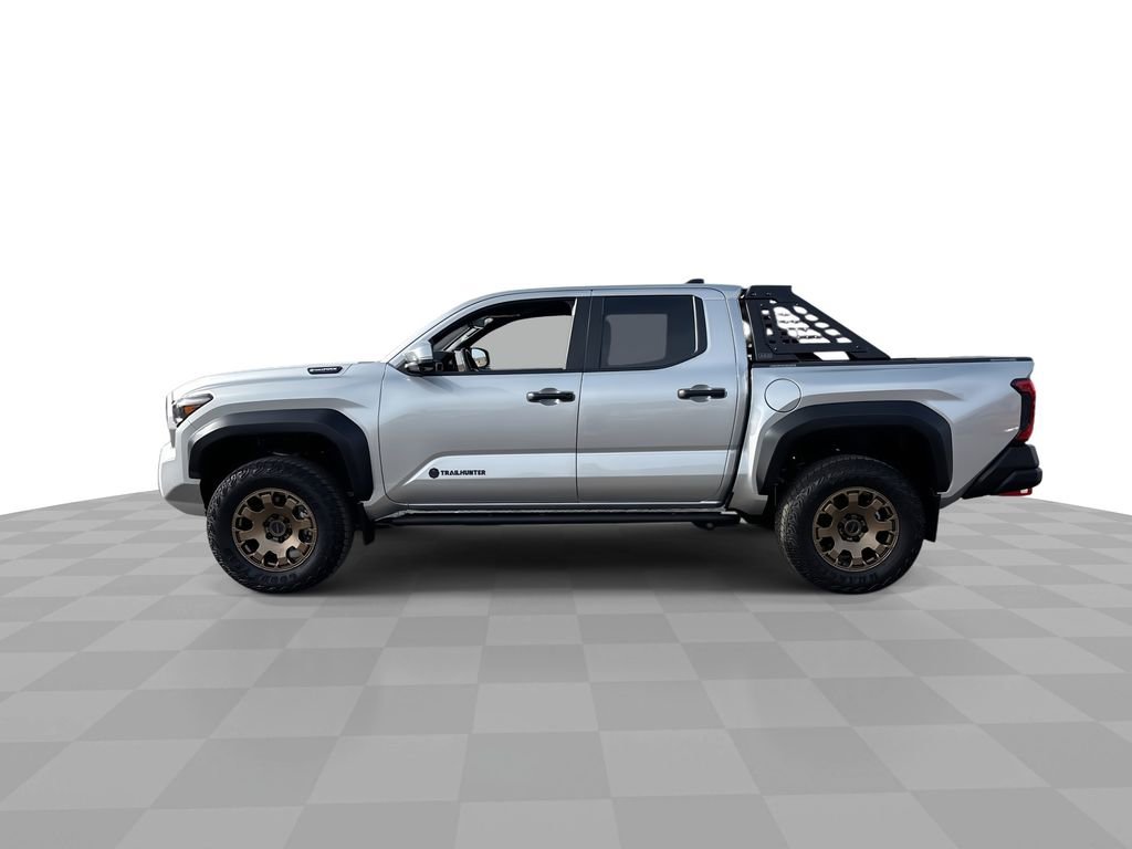 Used 2024 Toyota Tacoma Trailhunter image 6