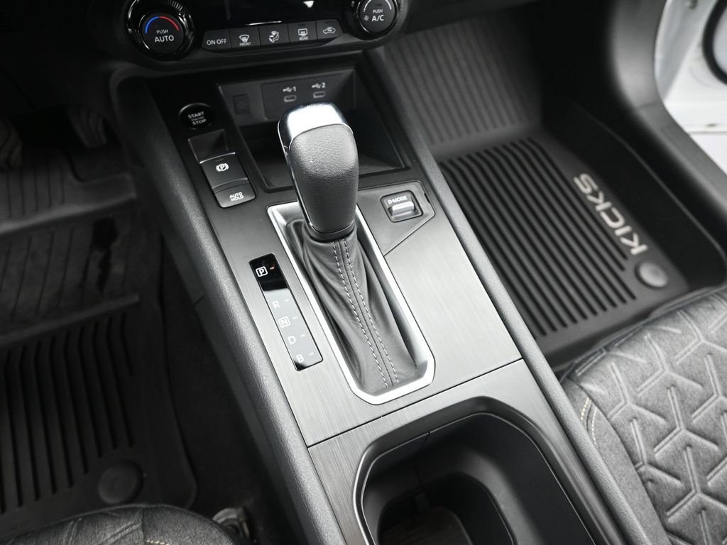 Used 2026 Nissan Kicks SV image 17