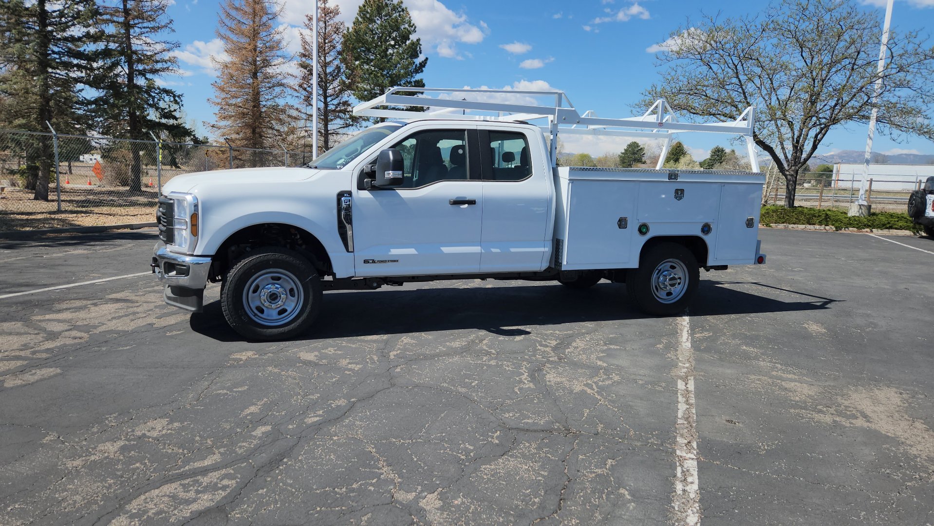 New 2025 Ford F350 XL w/ XL Chrome Package AWD/4WD image 5