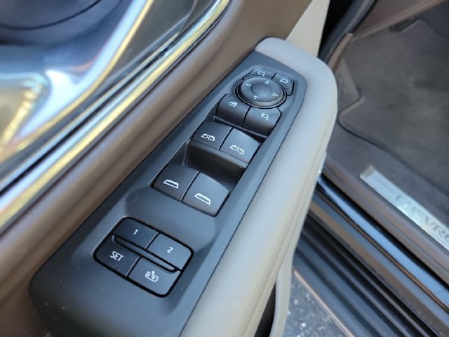 Used 2021 Chevrolet Suburban LT w/ LT Signature Plus Package AWD/4WD image 22