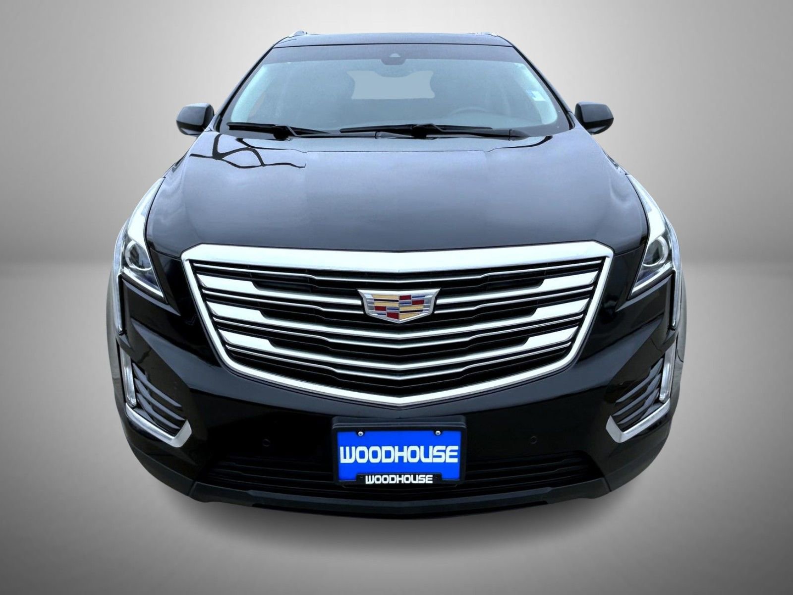 Used 2017 Cadillac XT5 Luxury w/ Driver Awareness Package image 2