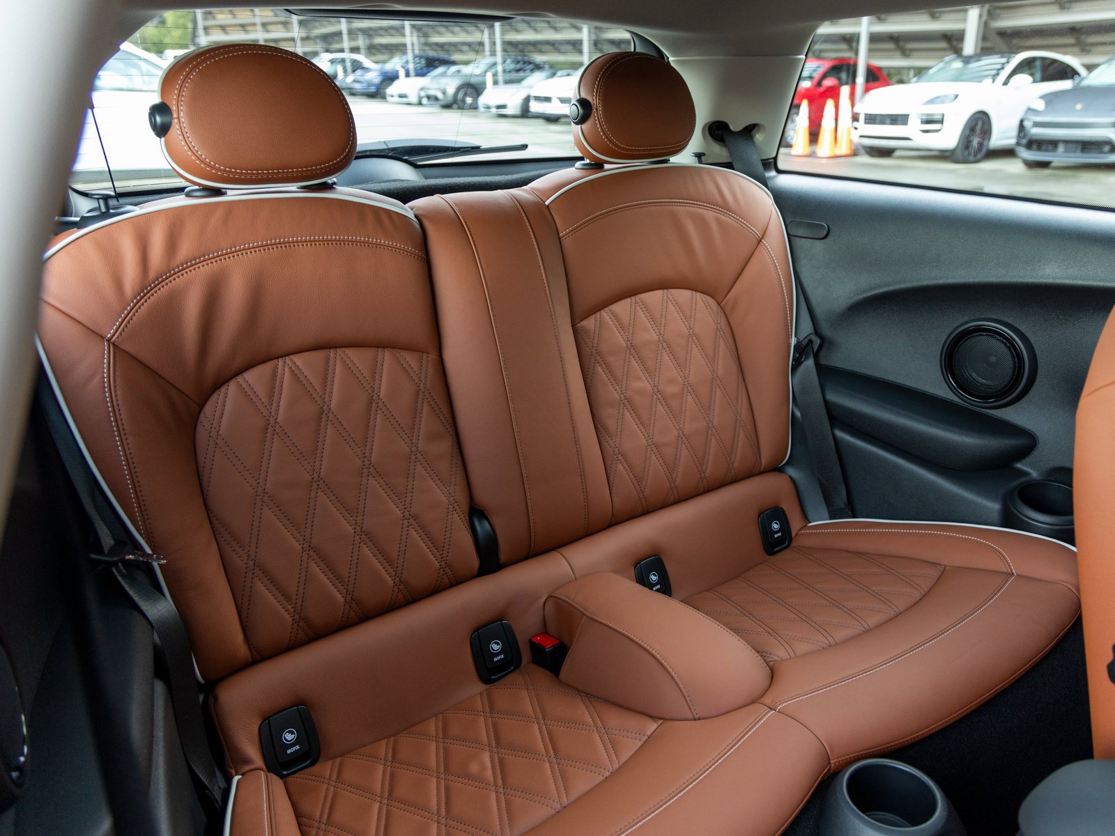 Used 2023 MINI Cooper 2-Door Hardtop w/ Signature Upholstery Package image 51