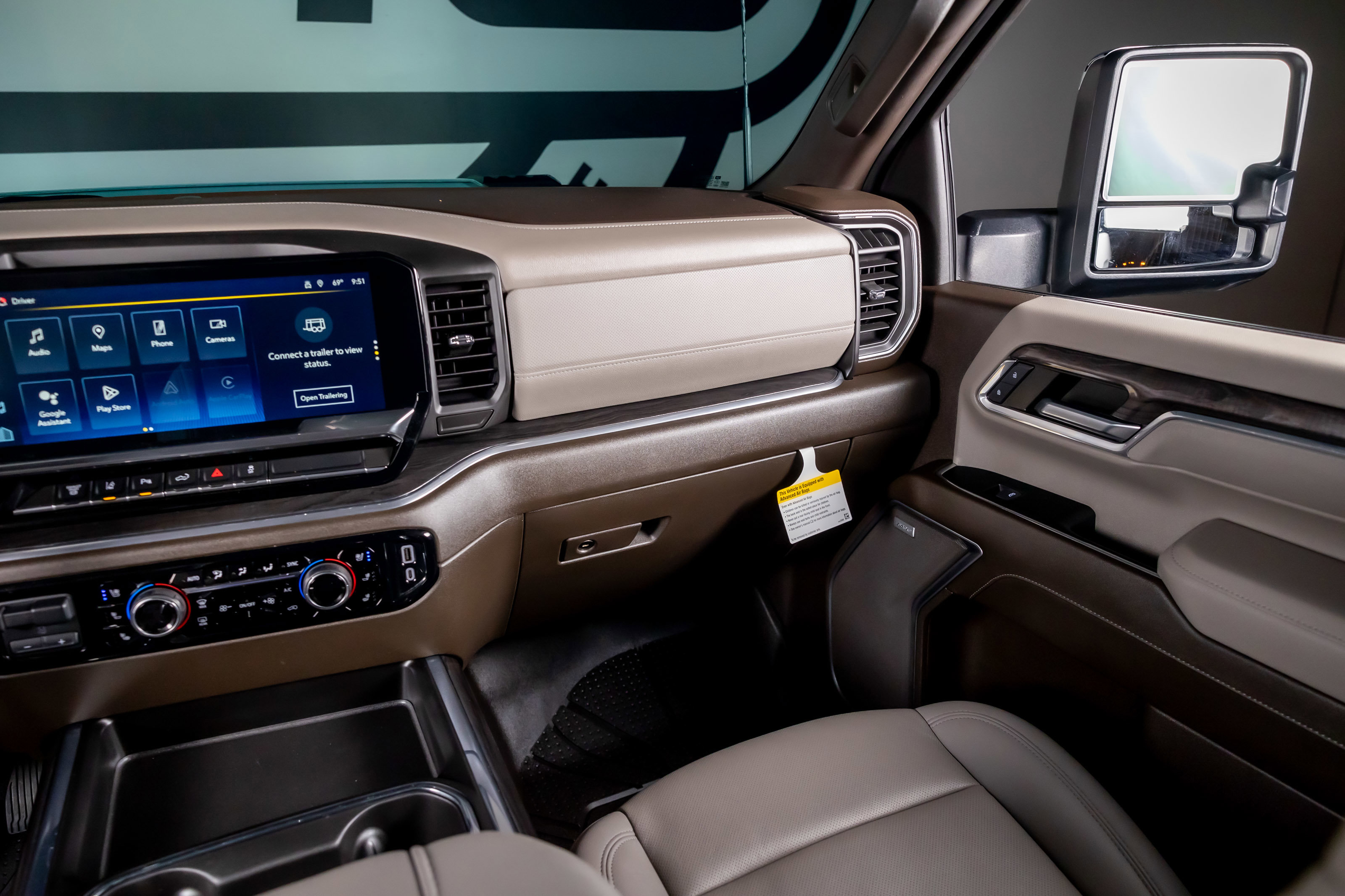 Used 2024 Chevrolet Silverado 3500 LTZ w/ LTZ Plus Package AWD/4WD image 7