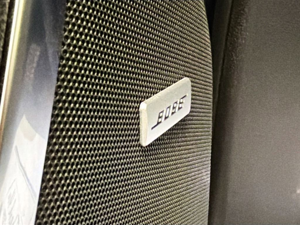 Used 2023 Chevrolet Suburban Premier w/ Premium Package image 19