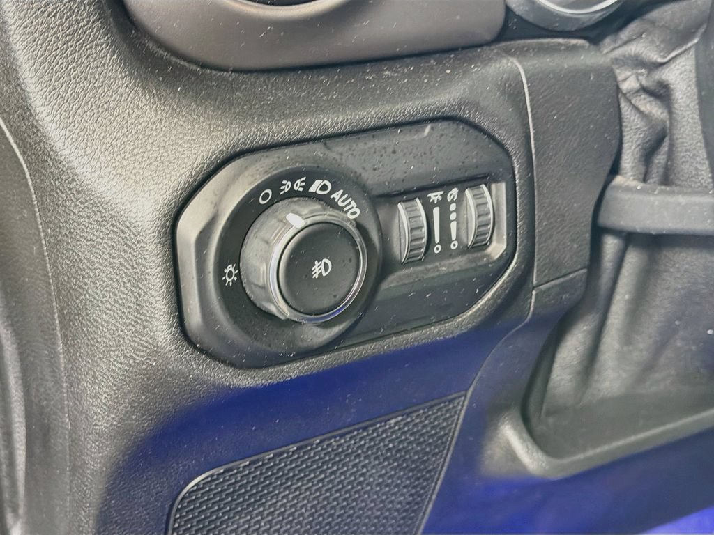 Used 2021 Jeep Wrangler Unlimited Sport AWD/4WD image 12