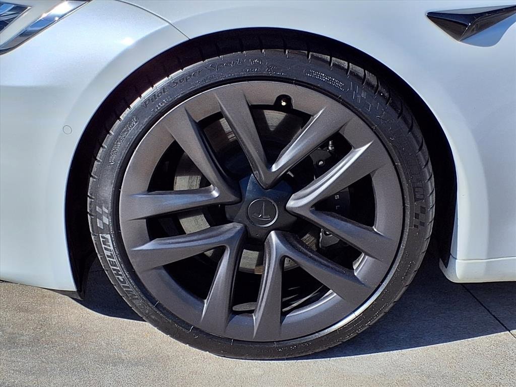 Used 2022 Tesla Model S image 30