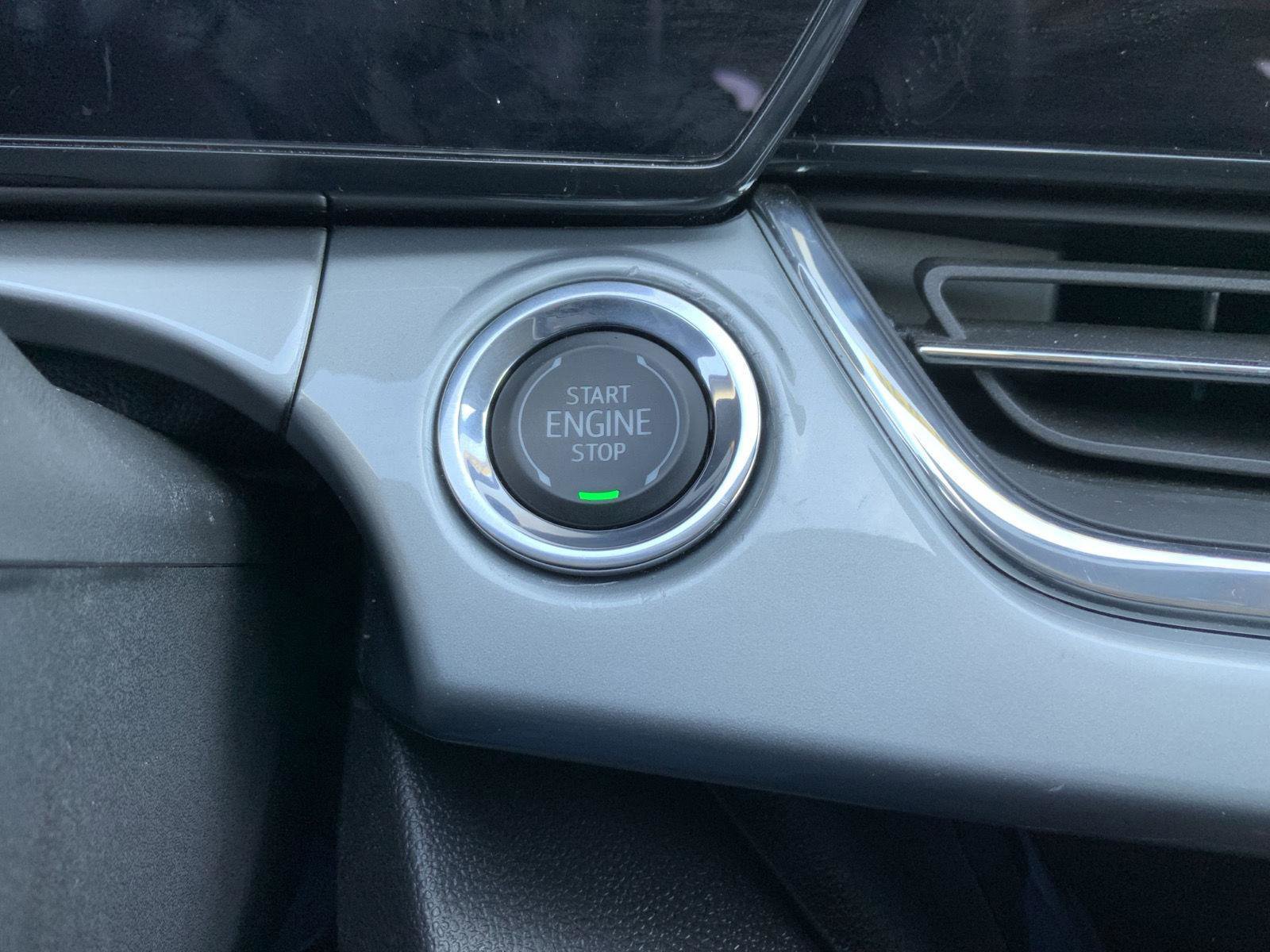 Used 2025 Chevrolet Trax LT w/ LT Convenience Package image 30