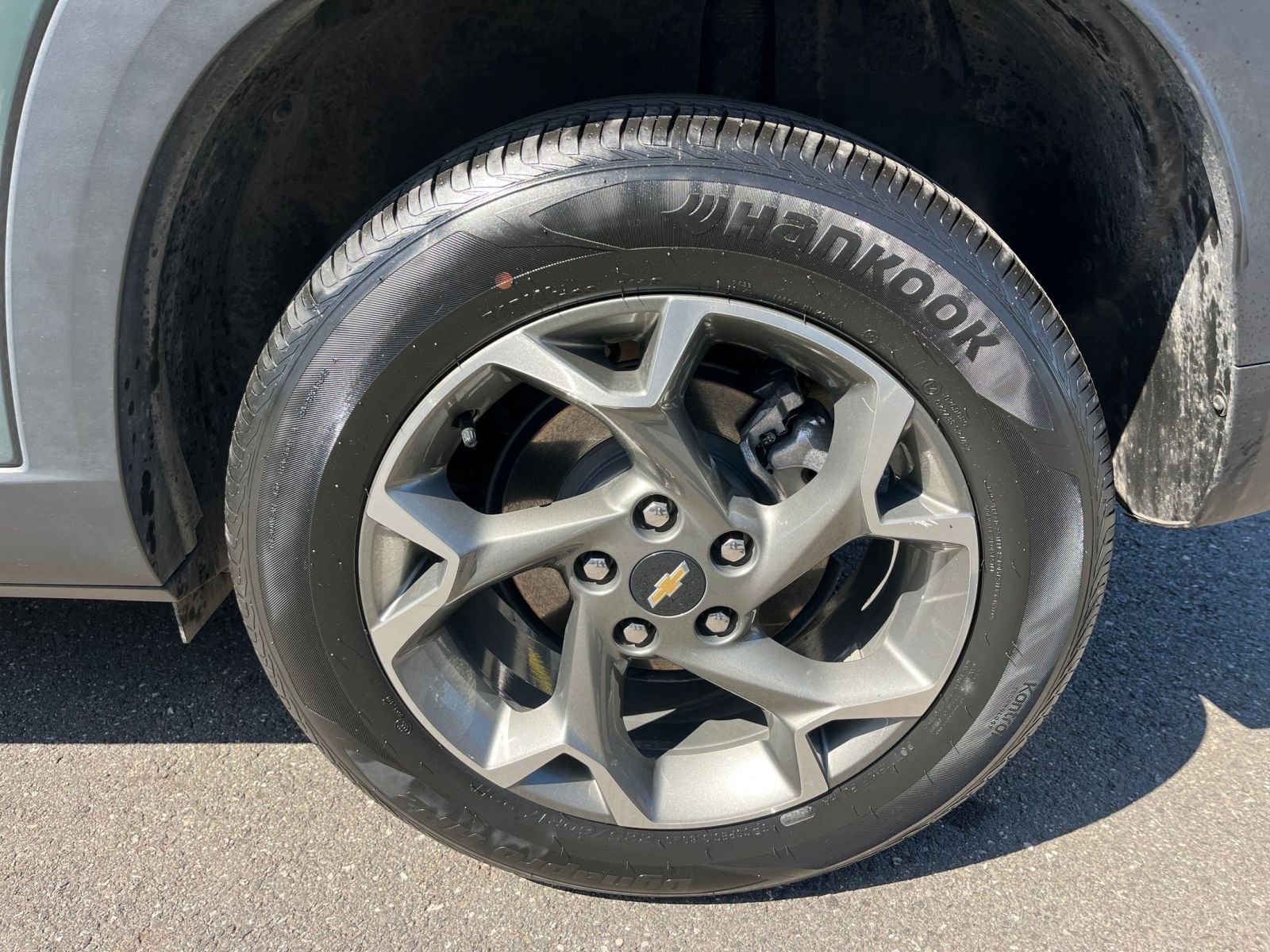 Used 2025 Chevrolet Trax LT FWD image 30