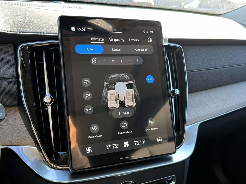 New 2026 Volvo XC90 B6 Plus w/ Protection Package Premier image 5