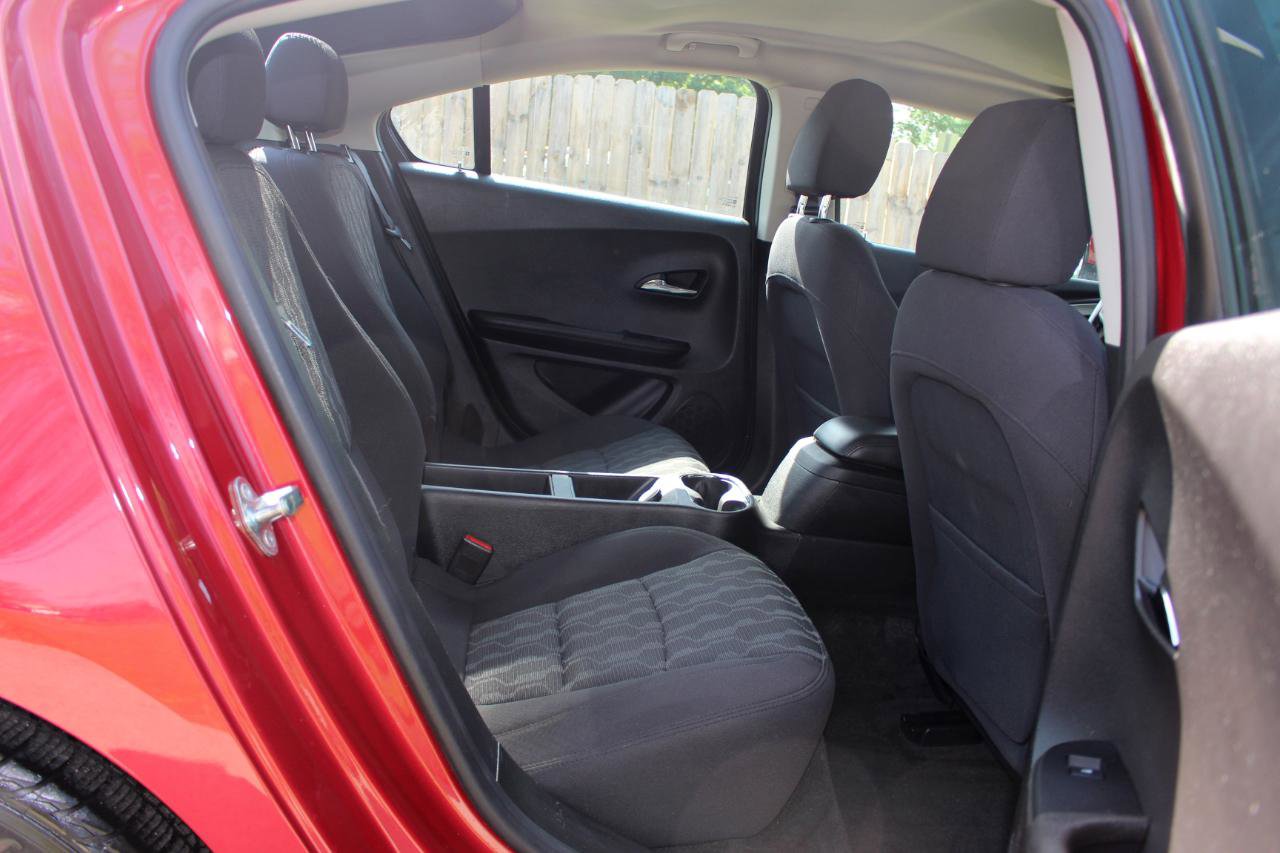 Used 2015 Chevrolet Volt FWD image 33