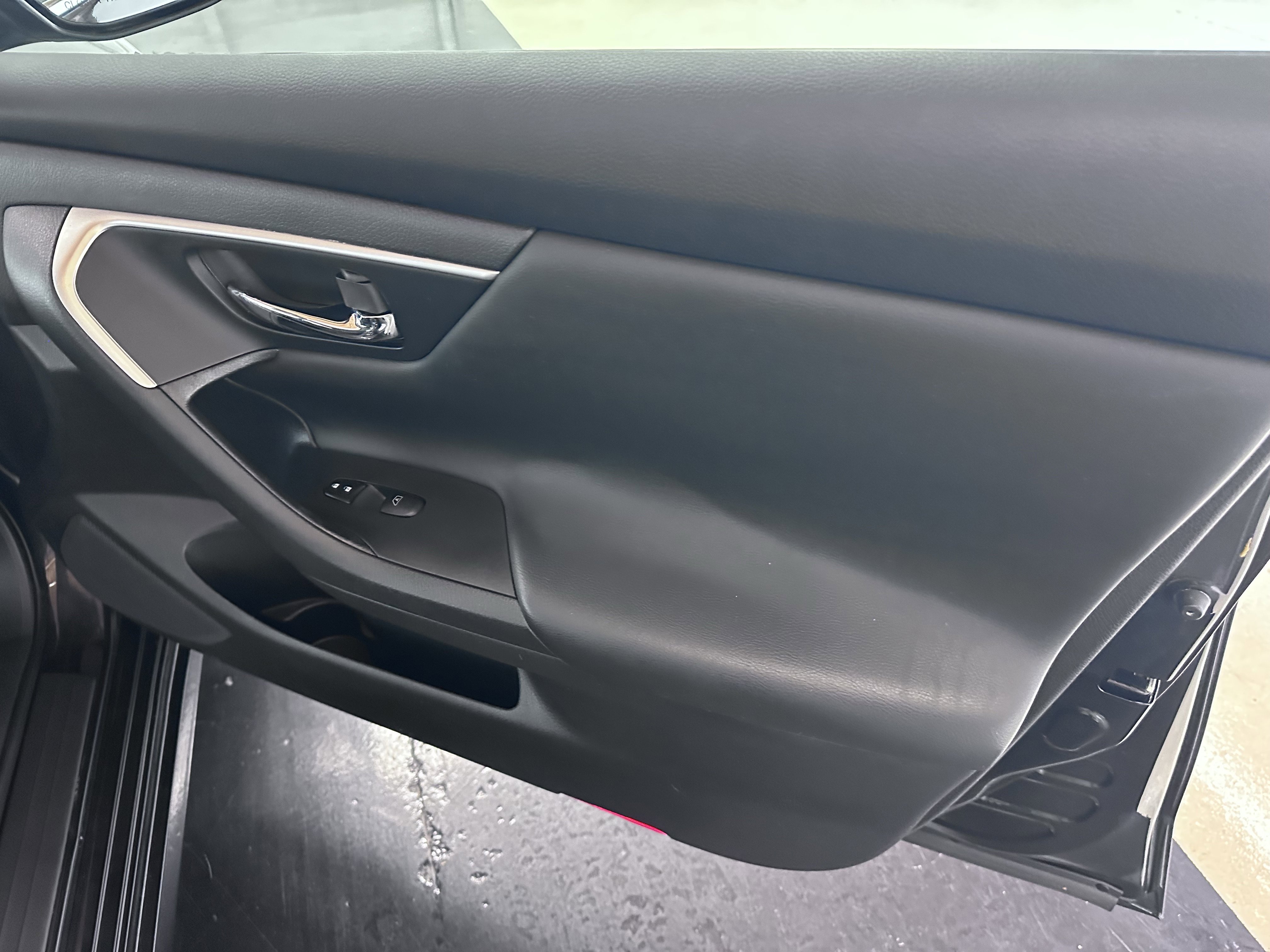 Used 2016 Nissan Altima 2.5 SV w/ Convenience Package FWD image 32