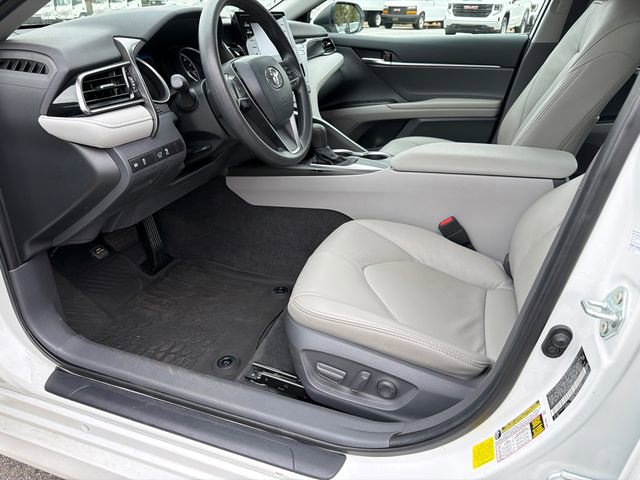 Used 2021 Toyota Camry LE image 9