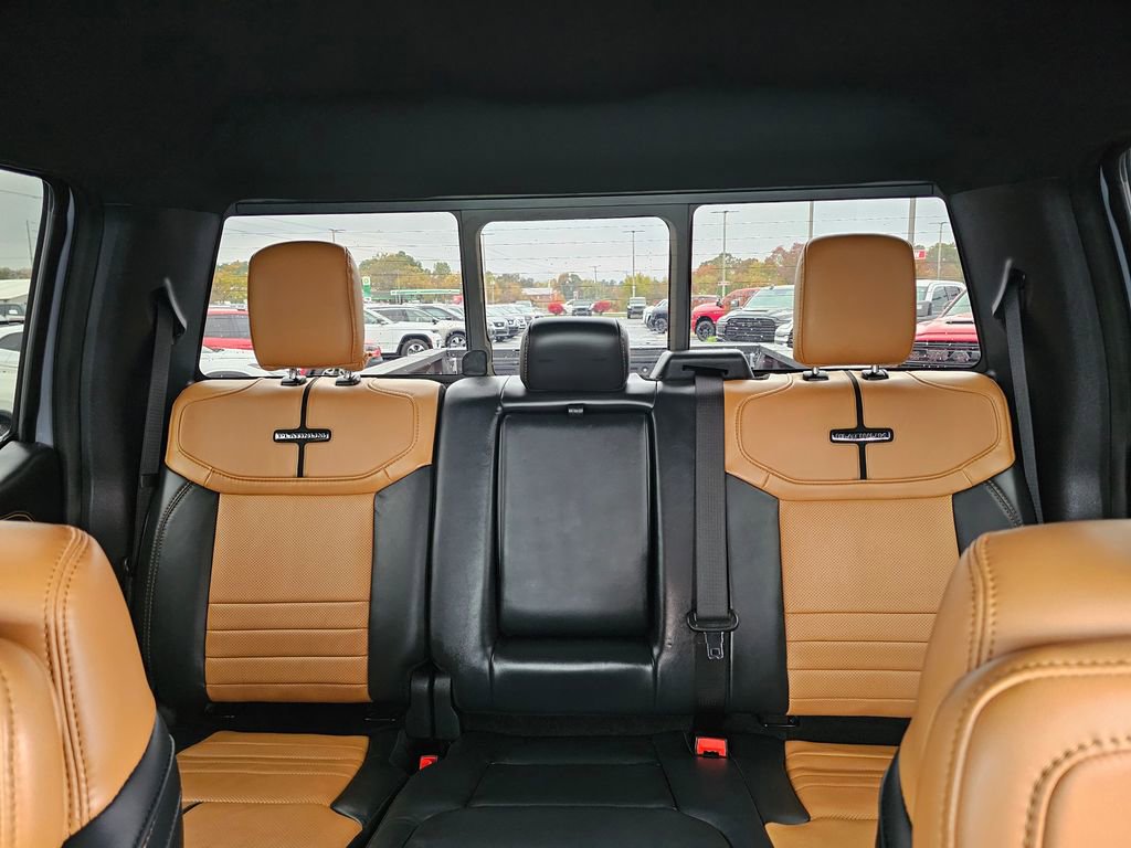 Used 2024 Ford F450 Platinum w/ FX4 Off-Road Package image 29