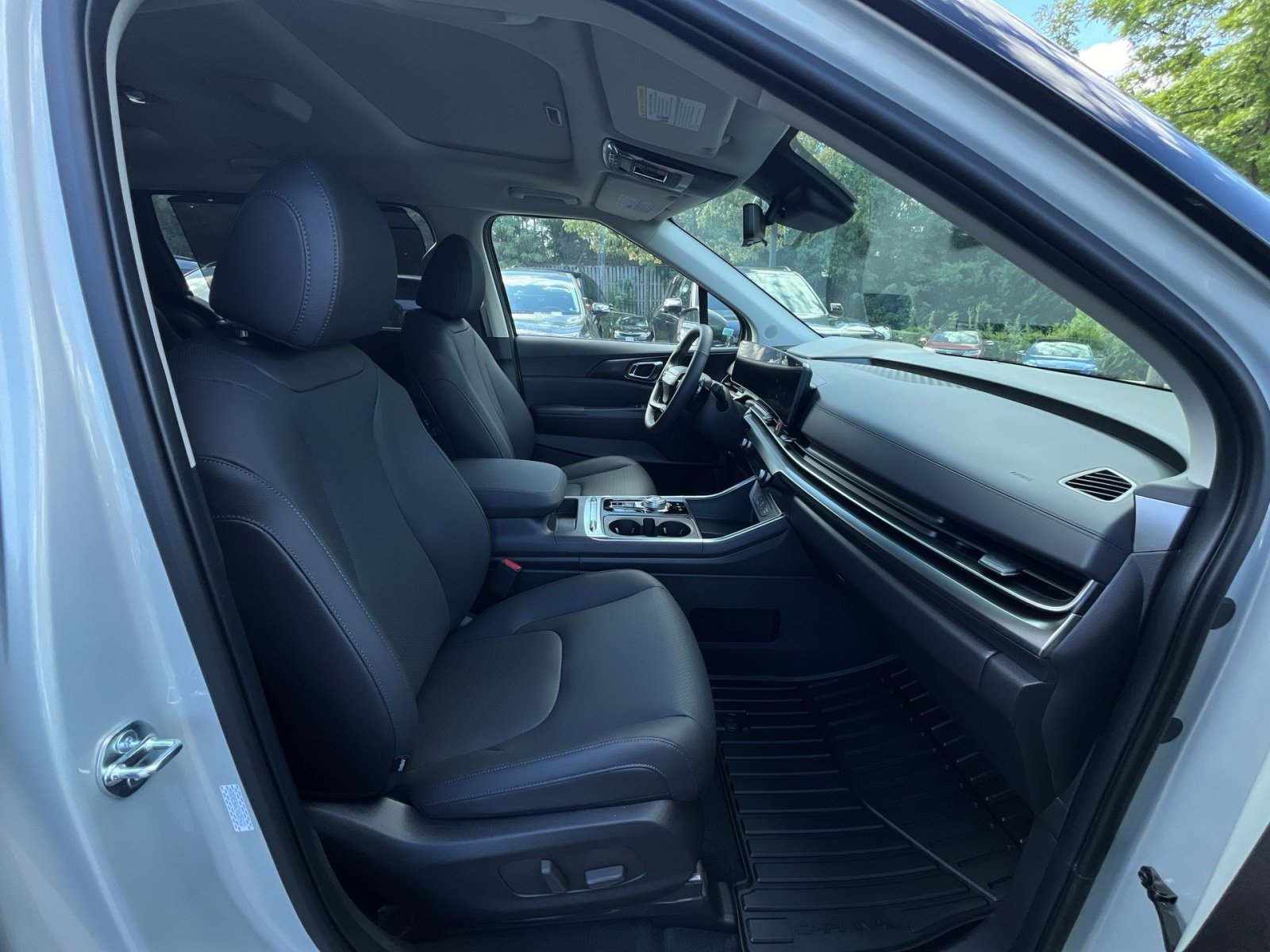 New 2027 Kia Carnival SX Prestige FWD image 33