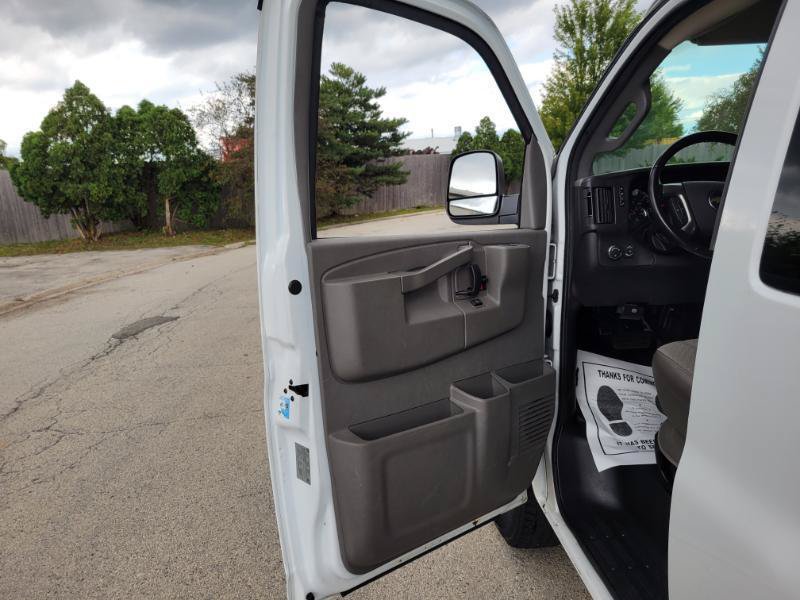Used 2017 Chevrolet Express 2500 LS RWD image 15