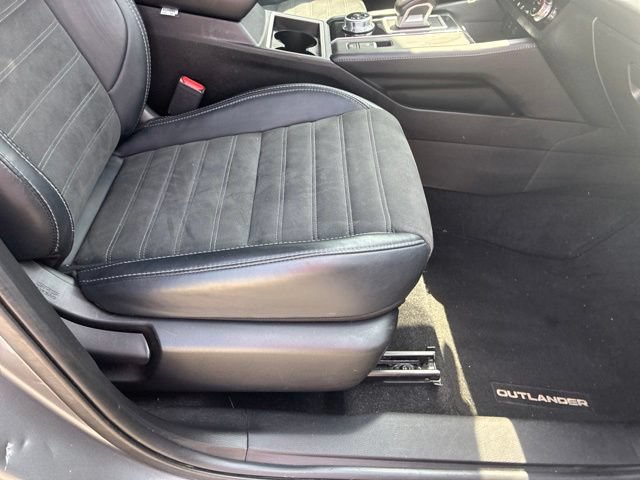 Used 2024 Mitsubishi Outlander SE FWD image 11