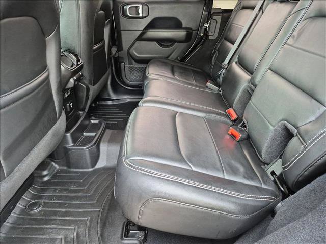 Used 2019 Jeep Wrangler Unlimited Sahara AWD/4WD image 19