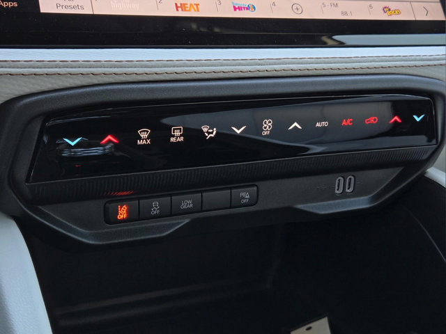 New 2026 Jeep Cherokee Limited AWD/4WD image 13