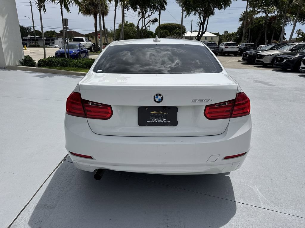Used 2015 BMW 320i Sedan RWD image 2
